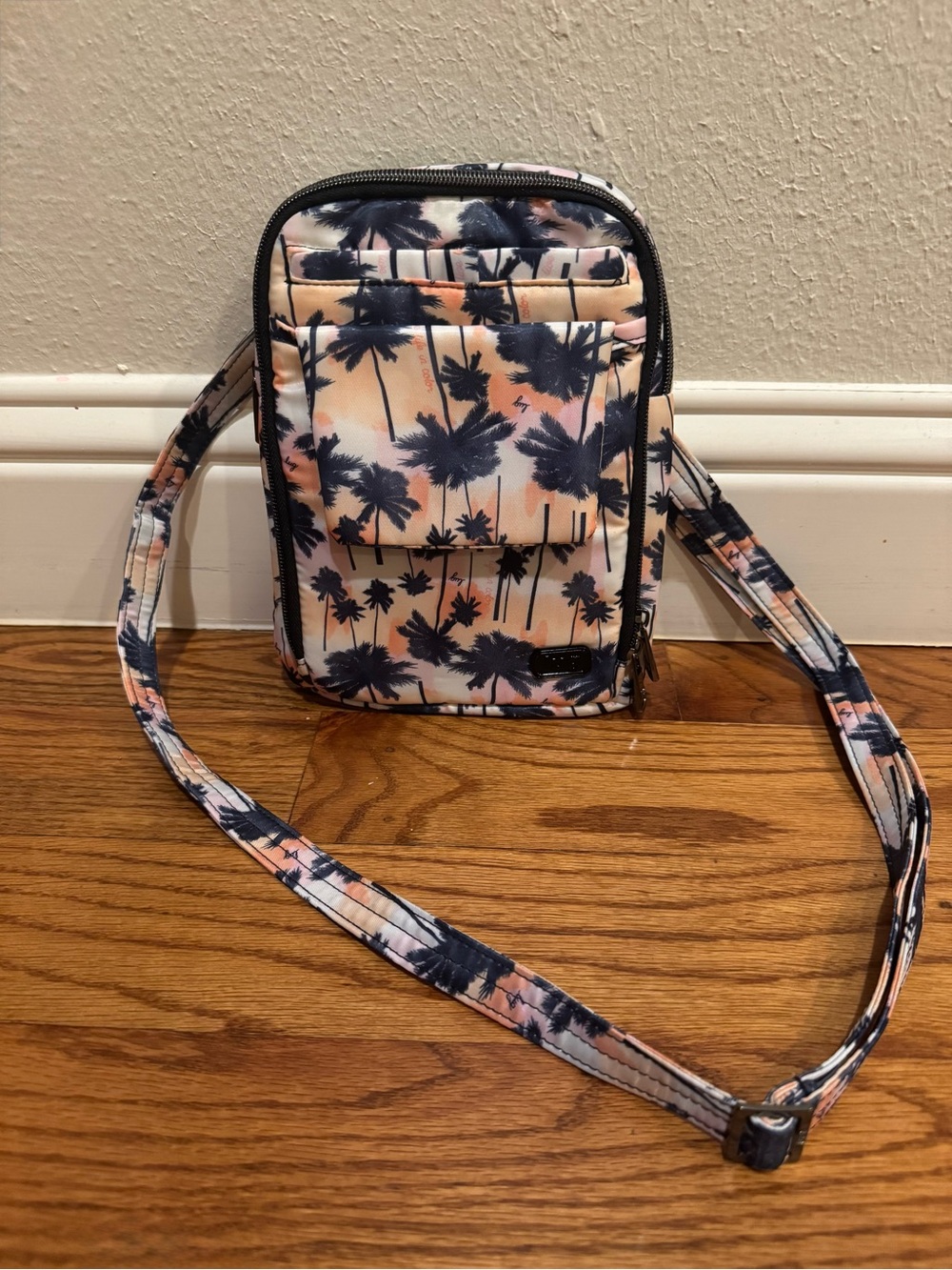 Rare! Lug Pitter Patter Convertible Crossbody / Hip Bag in Palm Sunset